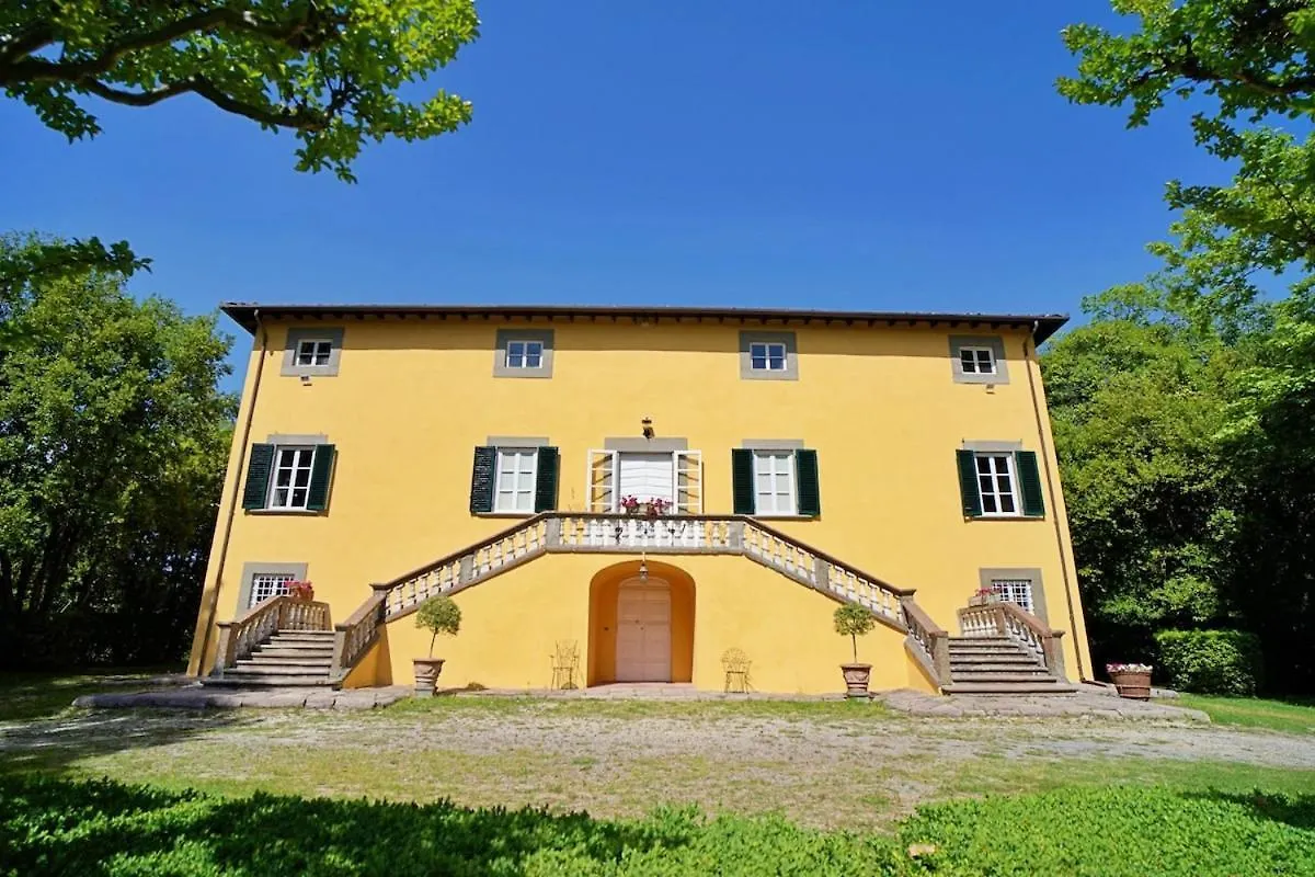 Historic Villa Franchini Lucca Italien