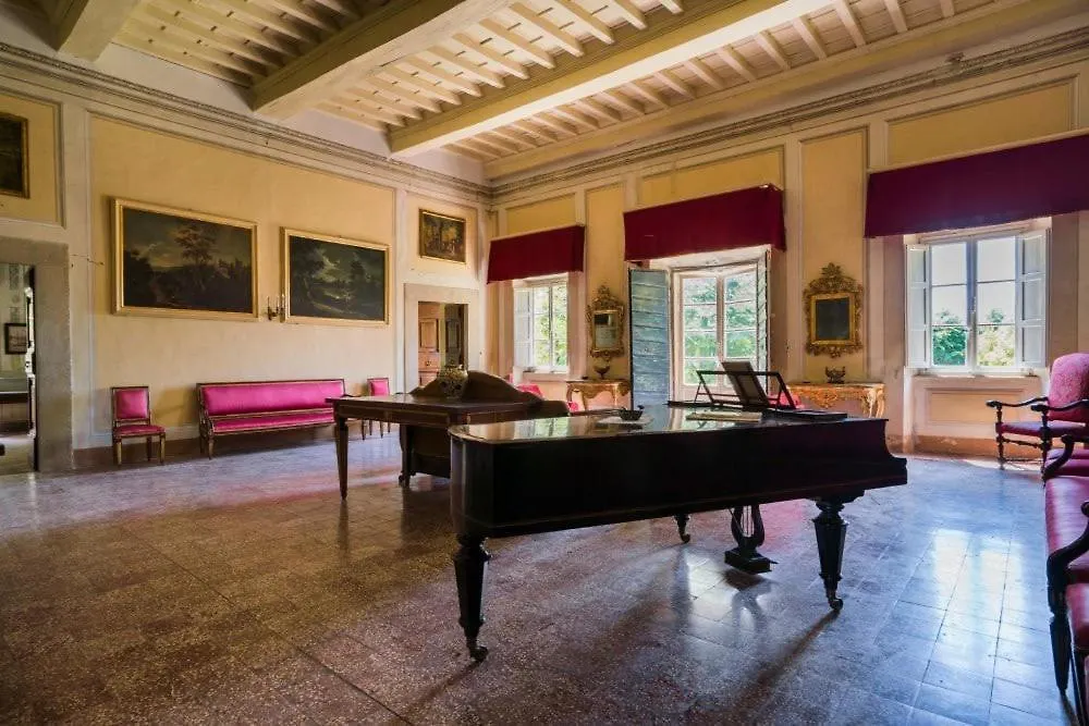 Historic Villa Franchini Lucca 0*,  Italien
